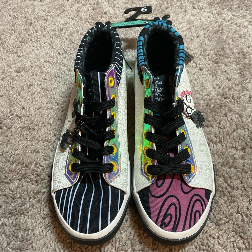 Disney Tim Burton’s The Nightmare Before Christmas Mid Top Sneakers Size 6